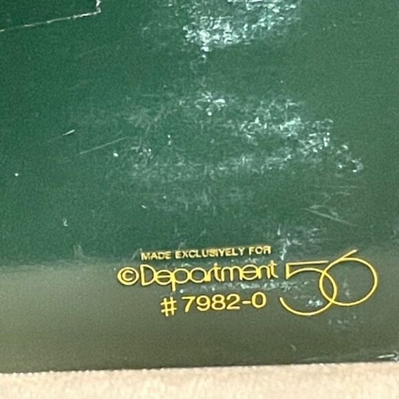 Dept 56 Winter Tales of the Snowbabies Helpful Friends Figurine Collectable - Picture 8 of 8